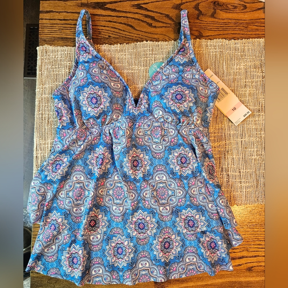 Beach House Tankini swim top size 10